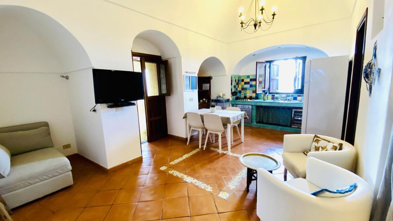 Tgi Dammusi Preziosi Apartamento Scauri  Exterior foto